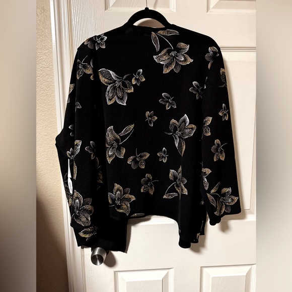 Lularoe Elegant Floral Stella. 3XL. NWT - Picture 3 of 9